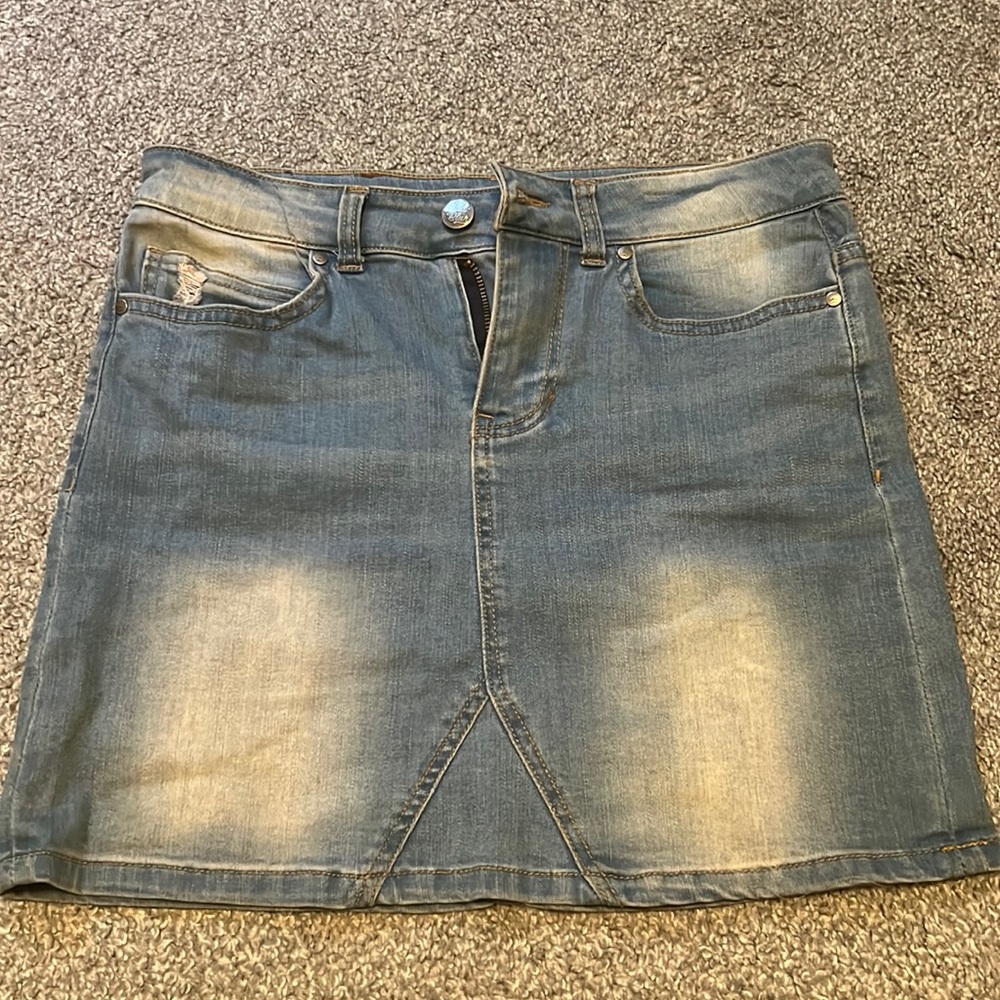 Light wash denim skirt